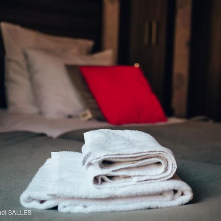 Hotel Le Saint Patrice บาเยอ ภายนอก รูปภาพ
