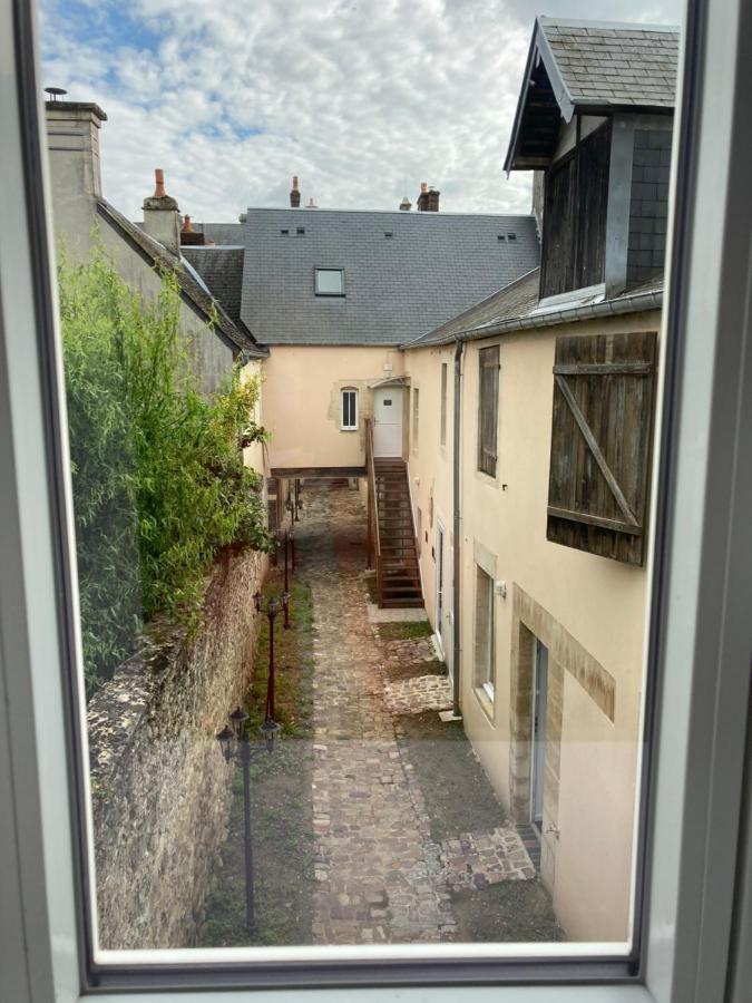 Hotel Le Saint Patrice บาเยอ ภายนอก รูปภาพ