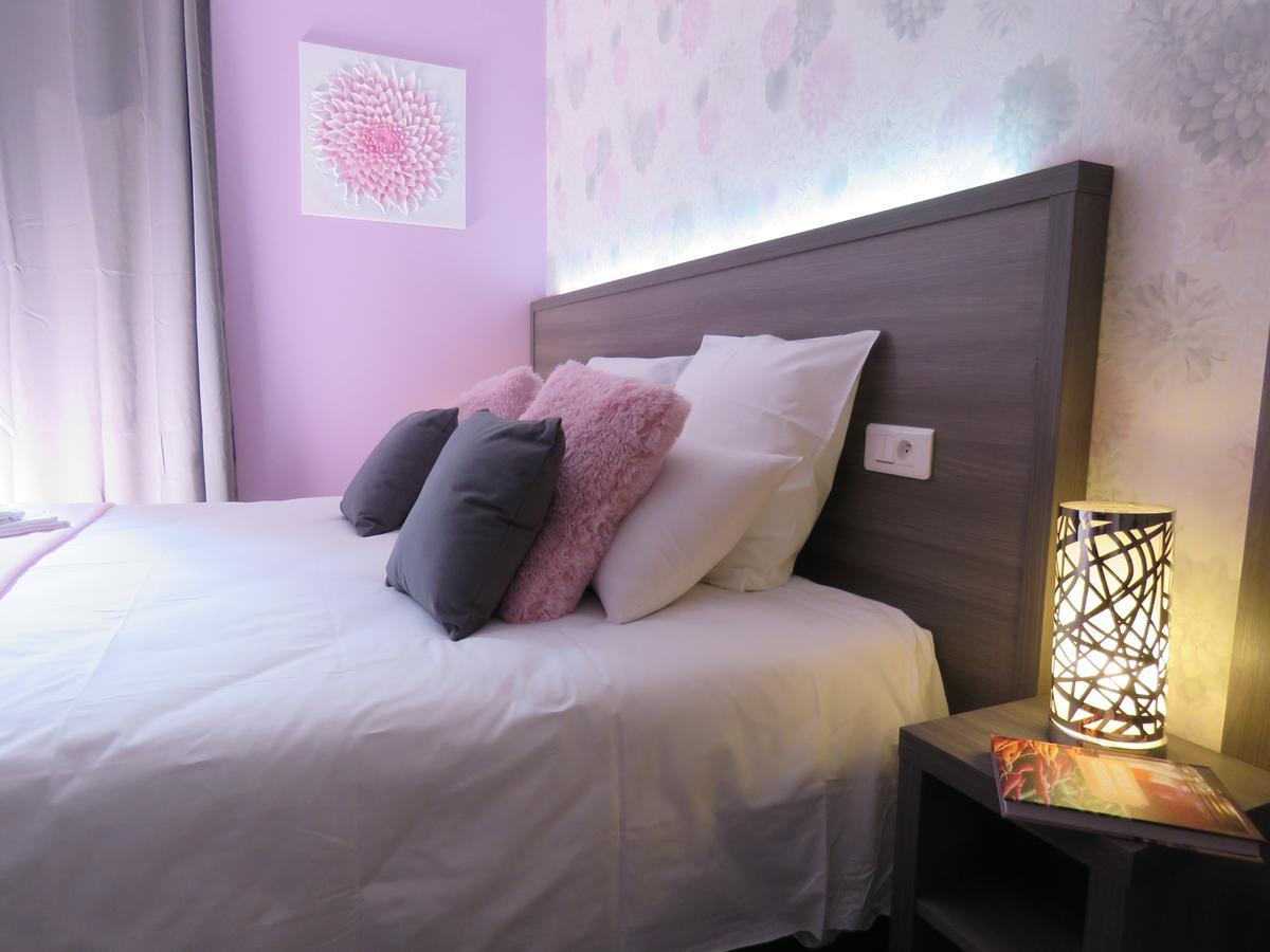 Hotel Le Saint Patrice บาเยอ ภายนอก รูปภาพ