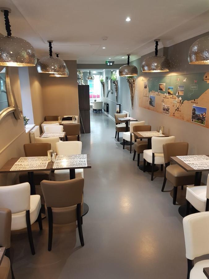 Hotel Le Saint Patrice บาเยอ ภายนอก รูปภาพ