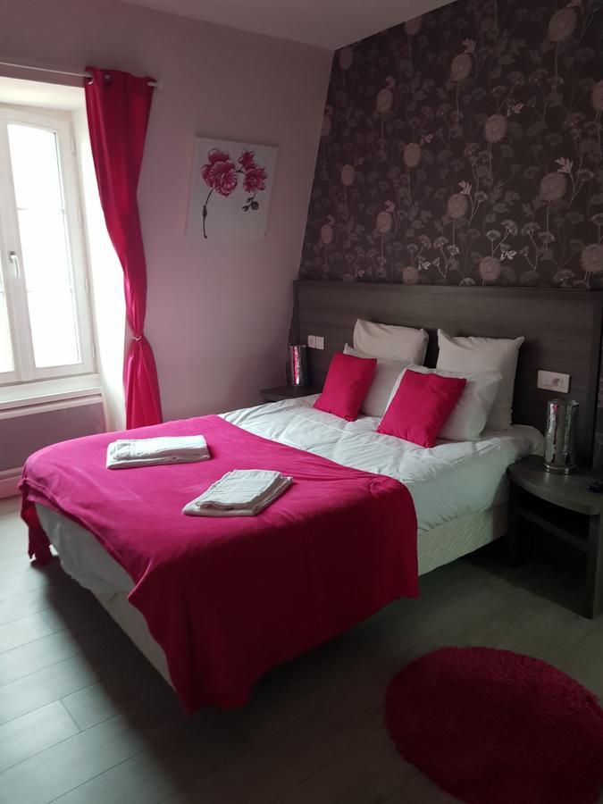 Hotel Le Saint Patrice บาเยอ ภายนอก รูปภาพ